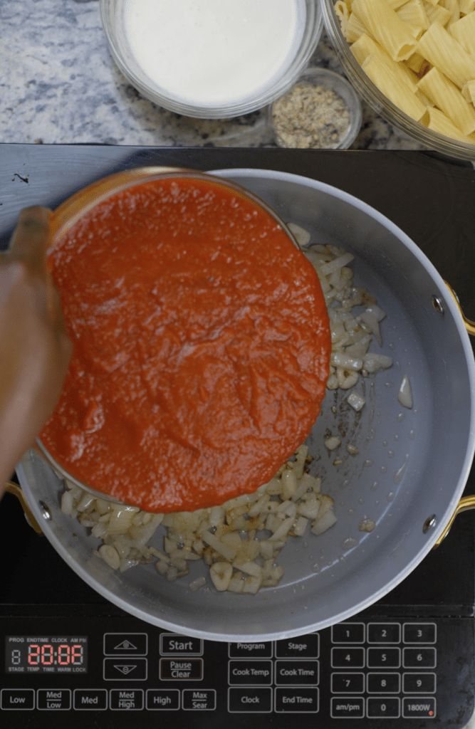 Creamy Rotisserie Chicken Pasta